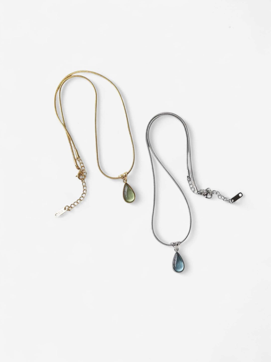 AURORA DROP | COLLAR CON GOTA VERDE Y FUERZA SERENA