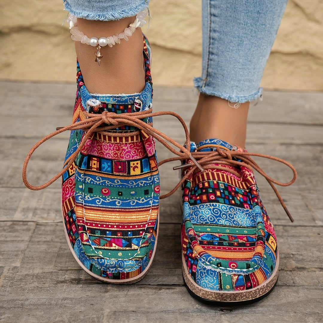 Women’s Vintage Boho Lace-Up Sneakers