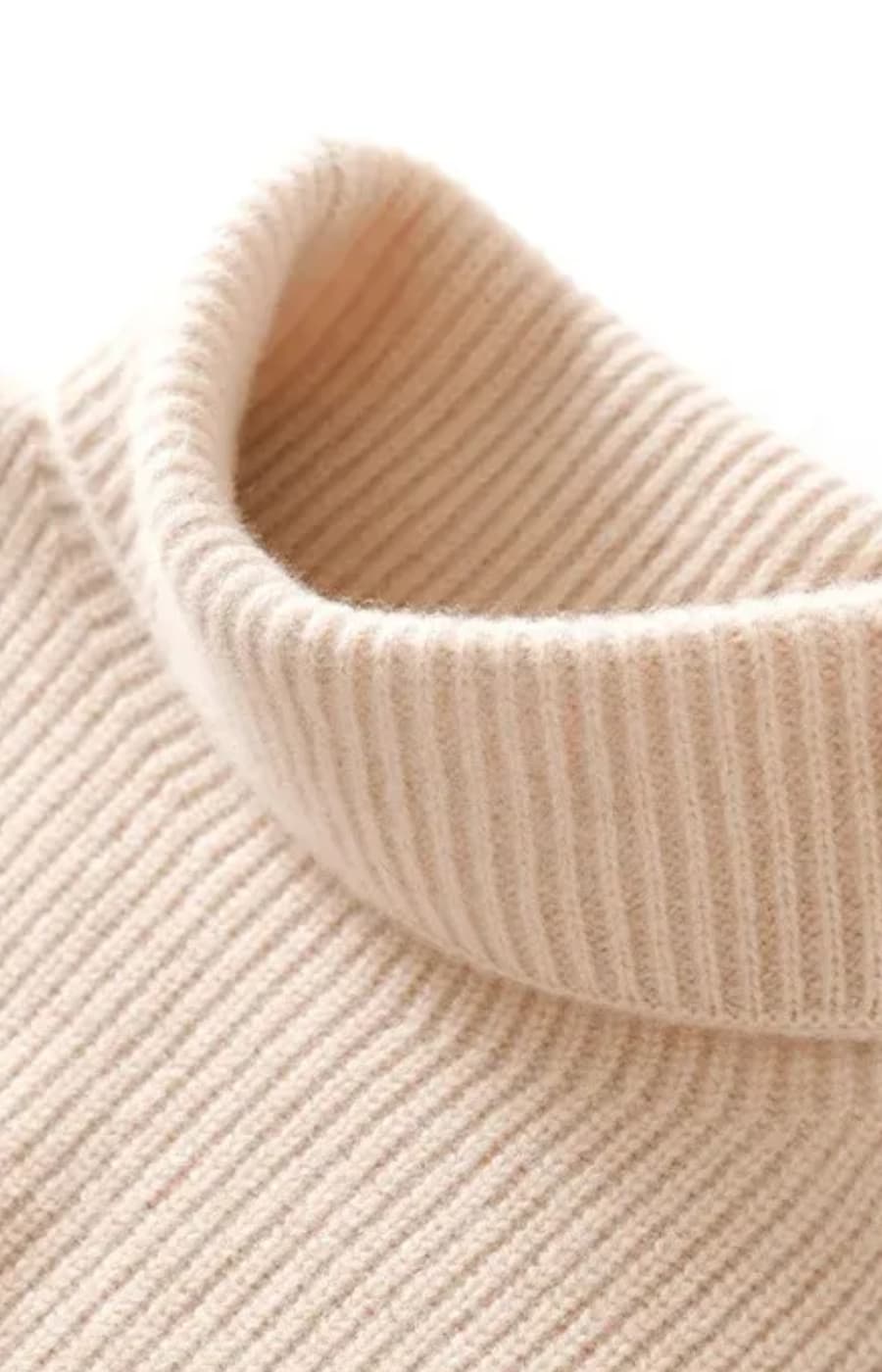 SOFÍA | CAPA DE LANA CON CUELLO ALTO