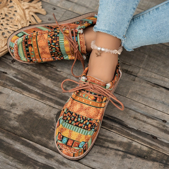 Women’s Vintage Boho Lace-Up Sneakers