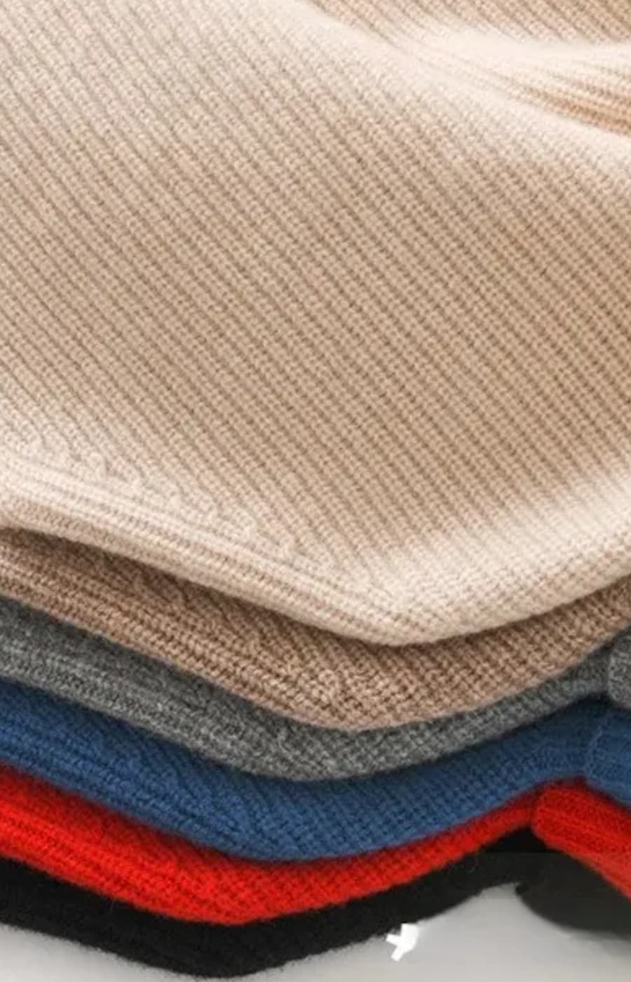 SOFÍA | CAPA DE LANA CON CUELLO ALTO