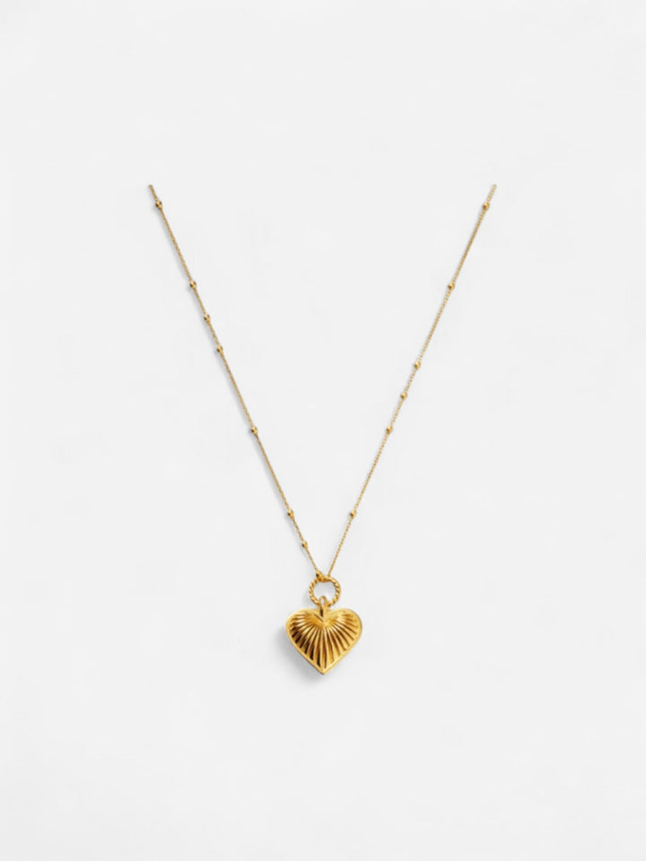 AMOUR | COLLAR CON CORAZÓN ESCULPIDO Y CADENA DE CUENTAS