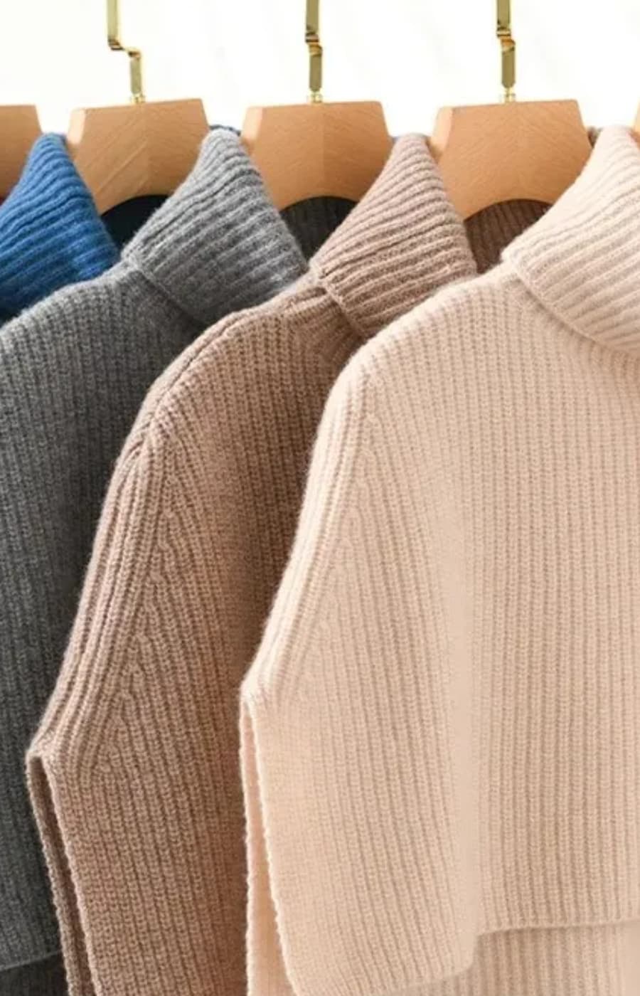 SOFÍA | CAPA DE LANA CON CUELLO ALTO