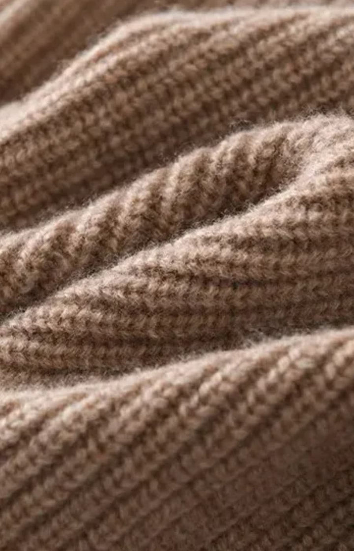 SOFÍA | CAPA DE LANA CON CUELLO ALTO