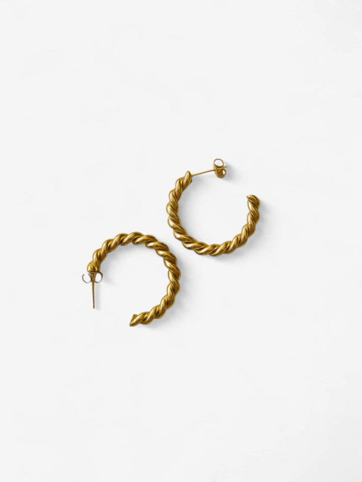 TWISTED GRACE | AROS ESCULPIDOS Y ELEGANTES