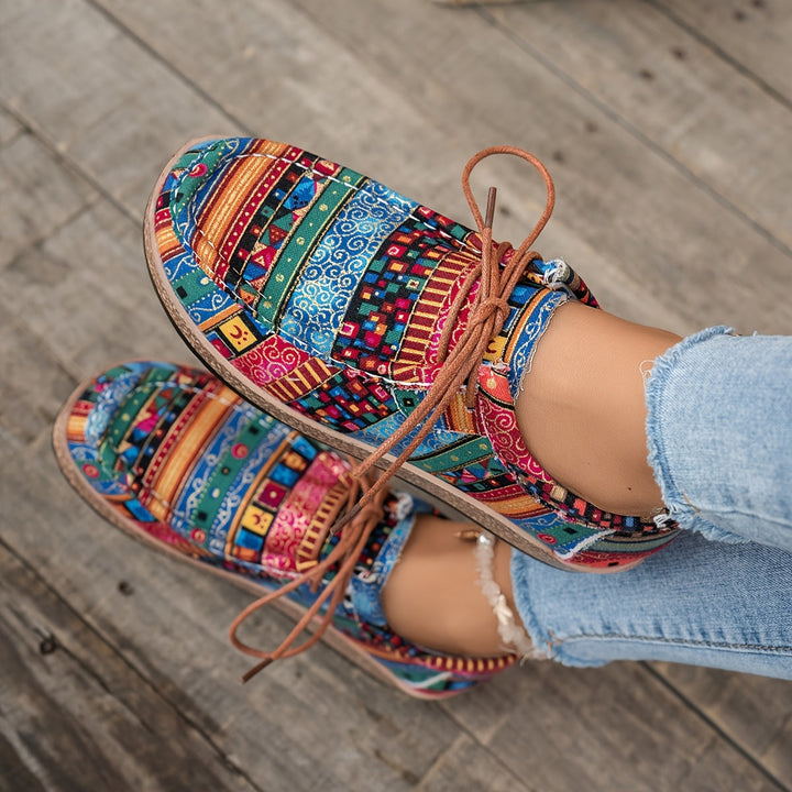 Women’s Vintage Boho Lace-Up Sneakers
