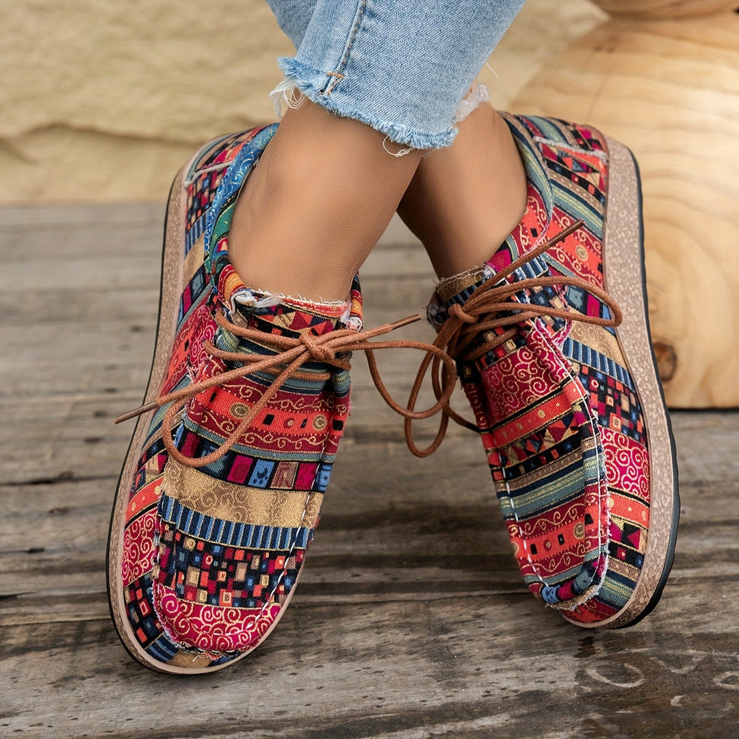 Women’s Vintage Lace-Up Sneakers
