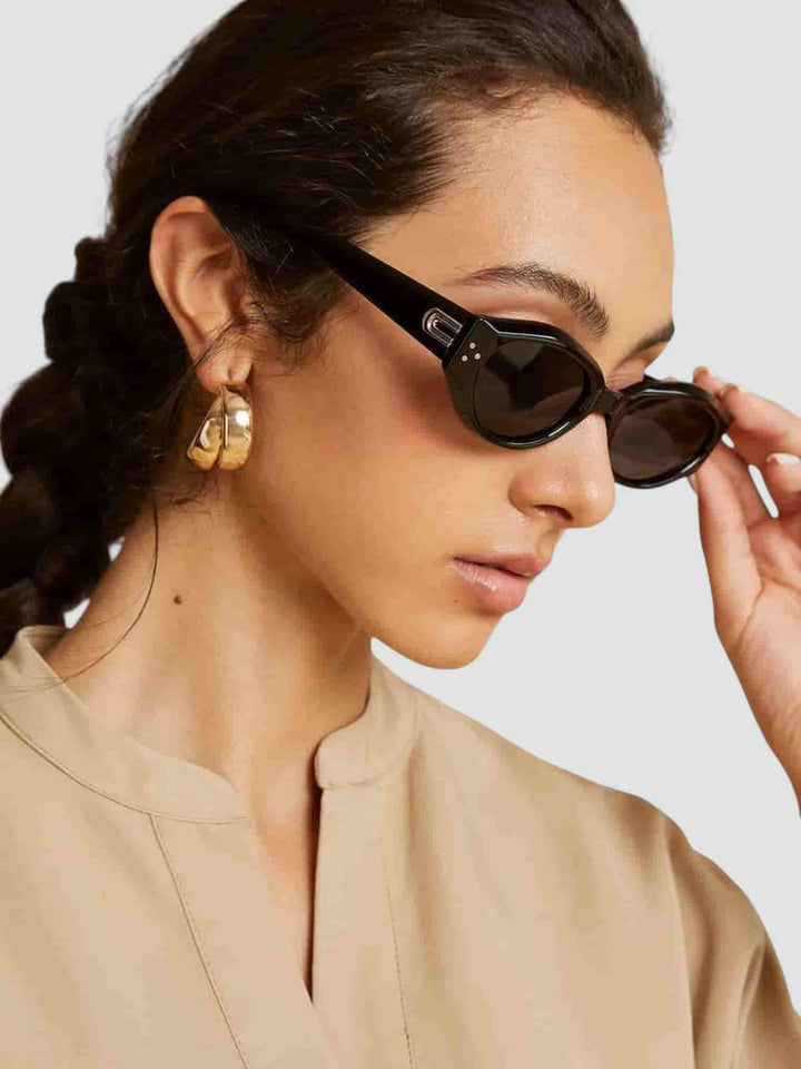 ELSA | GAFAS DE SOL OVALADAS CON DETALLE PLATEADO