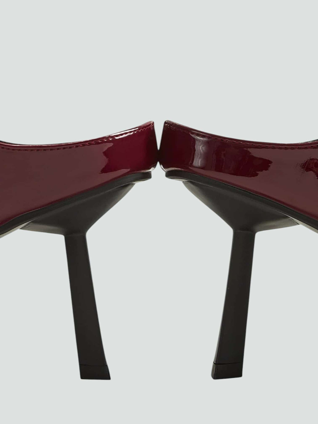 VICTORIA | TACONES CON PULSERA Y PUNTA ESTILIZADA