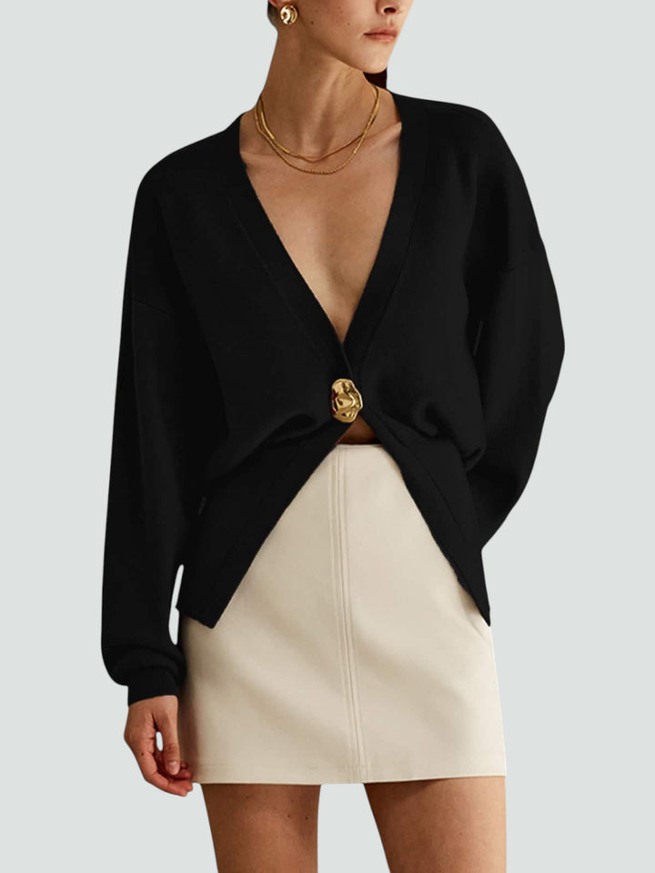 SOFÍA | CÁRDIGAN ENTALLADO CON BOTÓN ESCULTÓRICO