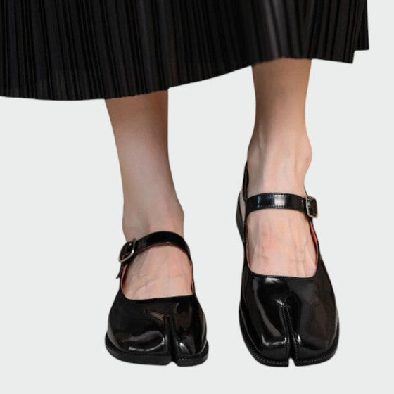 Patricia | Split-Toe Buckle Mary Jane Shoes