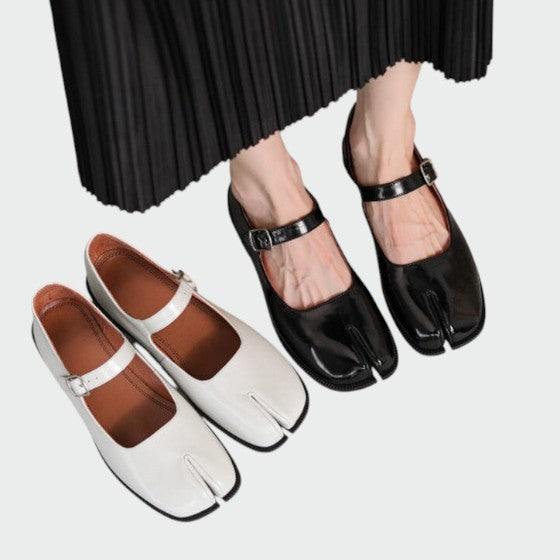 Patricia | Split-Toe Buckle Mary Jane Shoes
